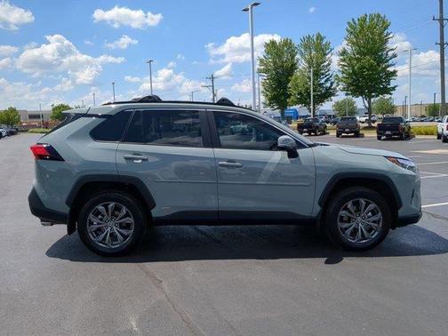 2023 Toyota RAV4 Hybrid XLE Premium
