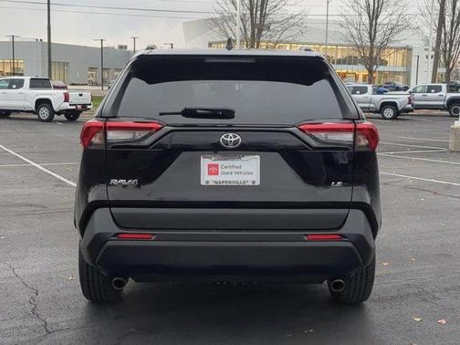 2020 Toyota RAV4 LE