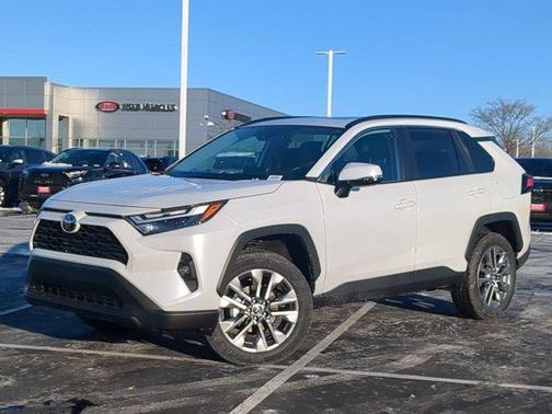 2025 Toyota RAV4 XLE Premium