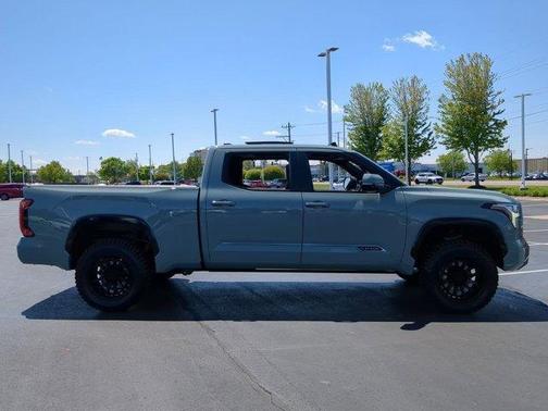 2025 Toyota Tundra Platinum