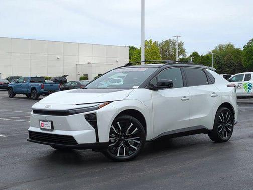 Wind Chill Pearl w/Midnight Black Metallic Roof 2026 Toyota bZ Limited