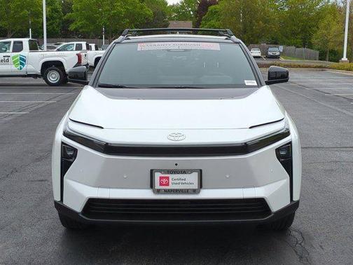 Wind Chill Pearl w/Midnight Black Metallic Roof 2026 Toyota bZ Limited