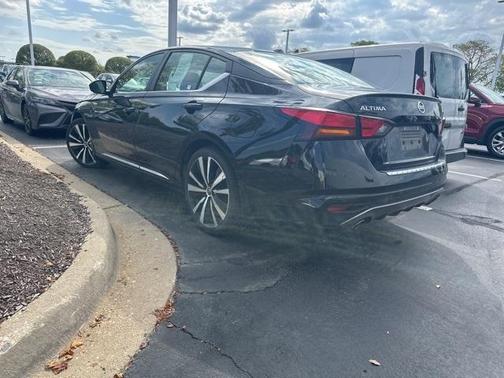 2020 Nissan Altima SR FWD