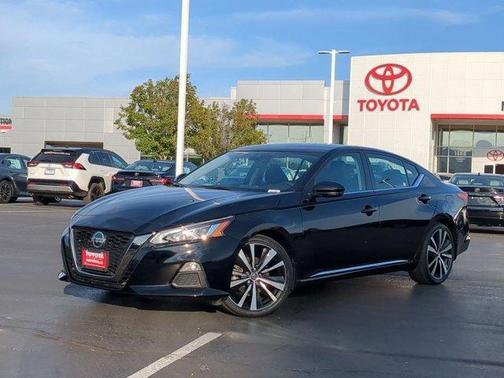 2020 Nissan Altima SR FWD