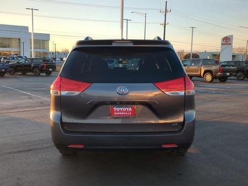 2011 Toyota Sienna LE