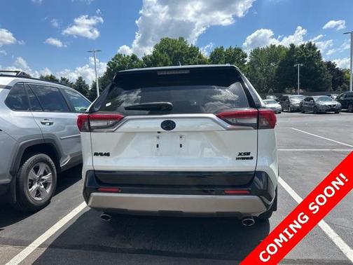 2022 Toyota RAV4 Hybrid SE