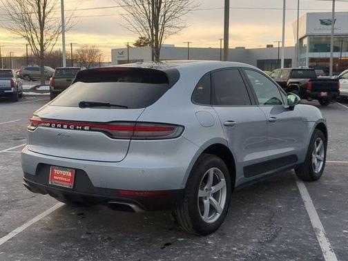2021 Porsche Macan Base
