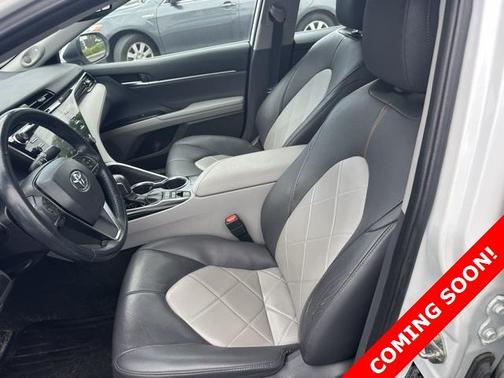 2019 Toyota Camry Hybrid XLE