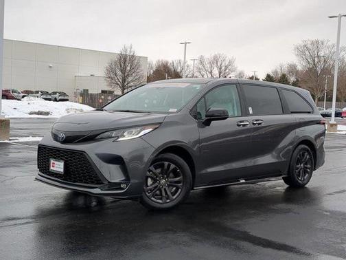 2025 Toyota Sienna XSE 7 Passenger