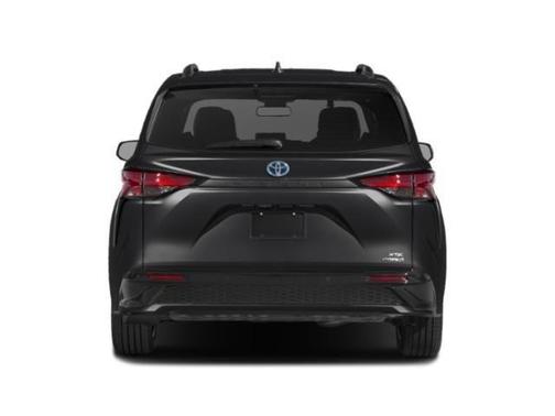 2025 Toyota Sienna XSE 7 Passenger
