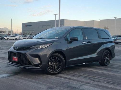 2025 Toyota Sienna XSE 7 Passenger