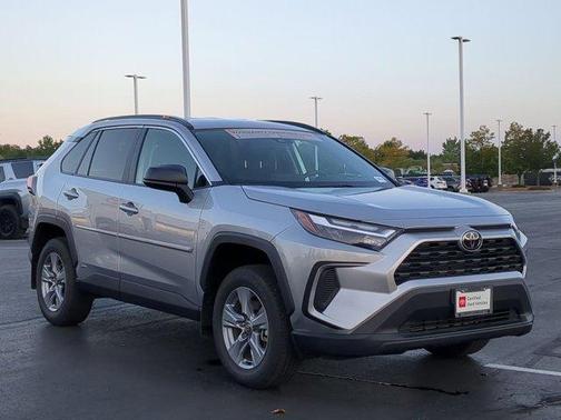 2025 Toyota RAV4 Hybrid LE