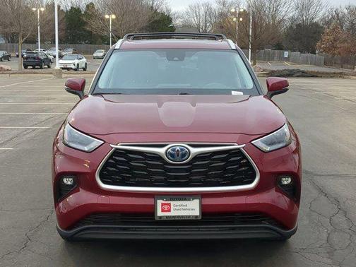 2022 Toyota Highlander Hybrid XLE