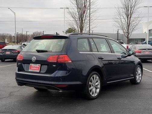 2016 Volkswagen Golf SportWagen TSI SE 4-Door