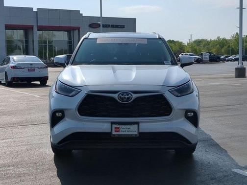 2024 Toyota Highlander Hybrid XLE