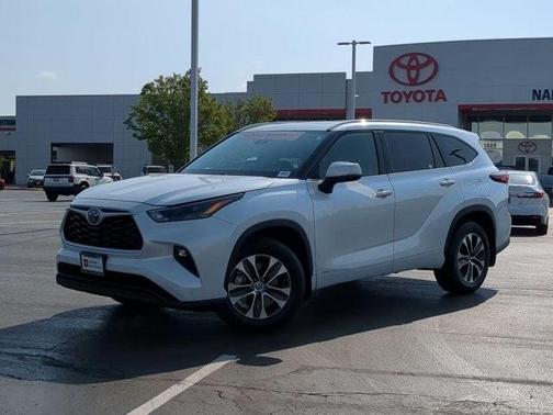2024 Toyota Highlander Hybrid XLE