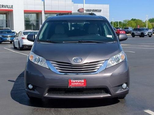 2017 Toyota Sienna XLE Premium