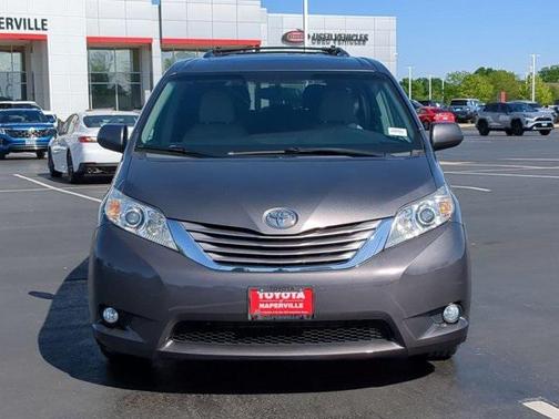 2017 Toyota Sienna XLE Premium