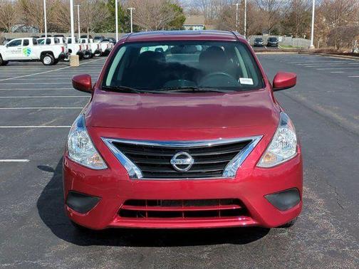 Cayenne Red Metallic 2019 Nissan Versa 1.6 SV