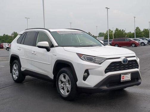2020 Toyota RAV4 Hybrid XLE