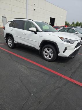 2020 Toyota RAV4 Hybrid XLE