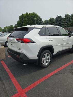 2020 Toyota RAV4 Hybrid XLE