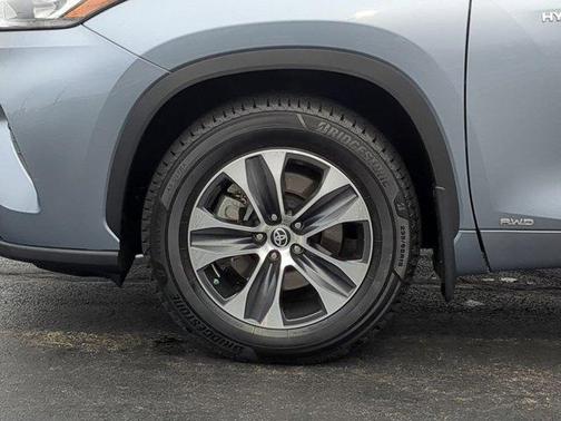 2020 Toyota Highlander Hybrid XLE