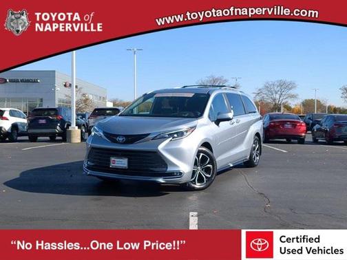 2025 Toyota Sienna Platinum