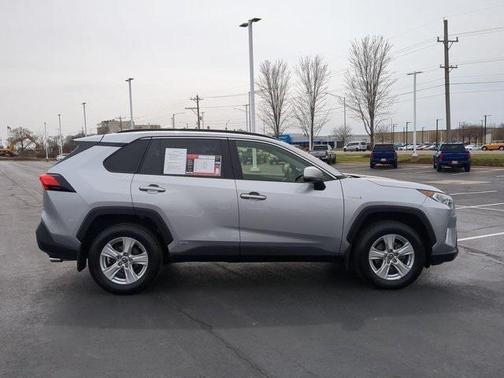 2019 Toyota RAV4 Hybrid XLE