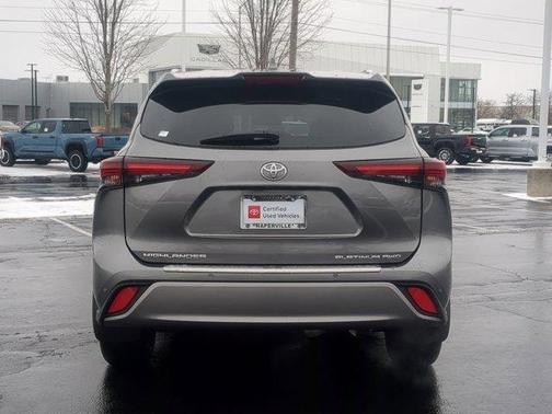 2025 Toyota Highlander Platinum