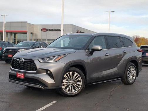 2025 Toyota Highlander Platinum