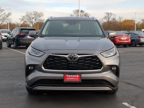 2025 Toyota Highlander Platinum