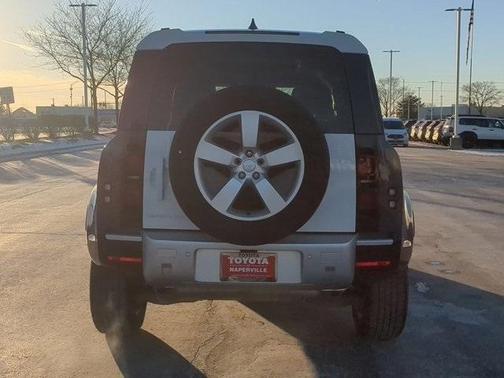 2024 Land Rover Defender 110 P300