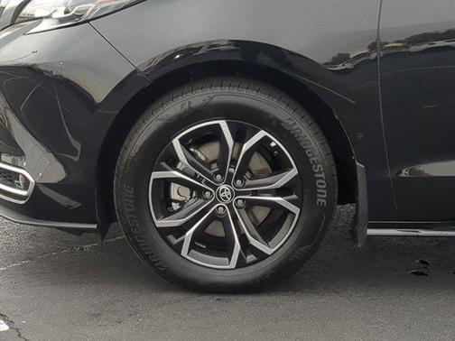 2025 Toyota Sienna Platinum