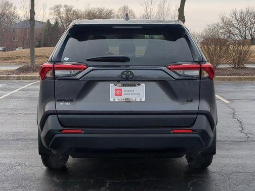 2024 Toyota RAV4 LE
