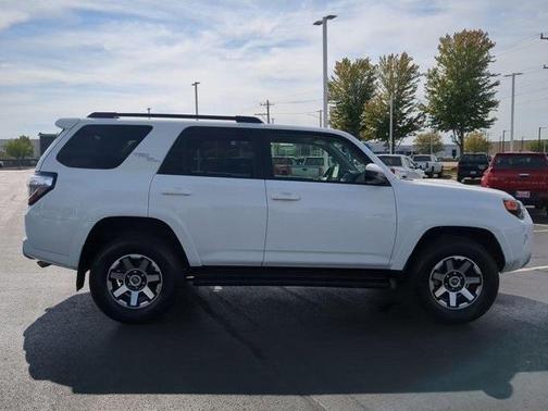 2024 Toyota 4Runner TRD Off Road