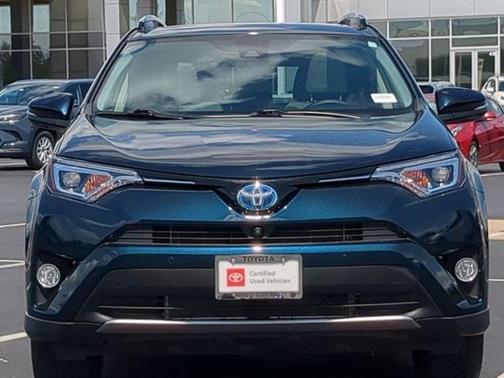 2018 Toyota RAV4 Hybrid SE