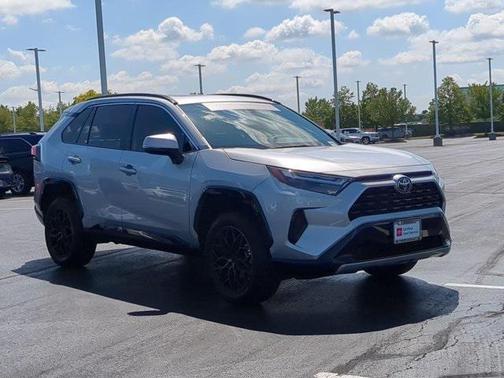 2025 Toyota RAV4 Hybrid SE