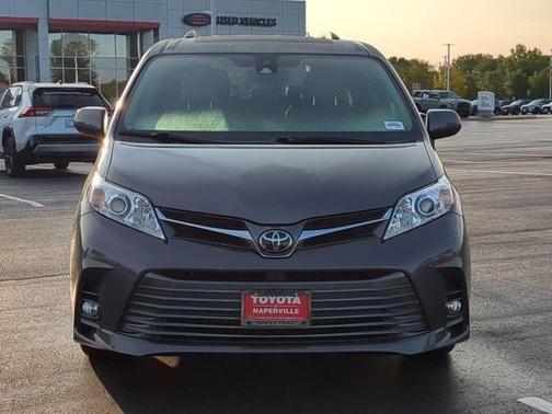 2018 Toyota Sienna XLE Premium