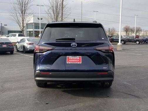 2025 Toyota Sienna XLE