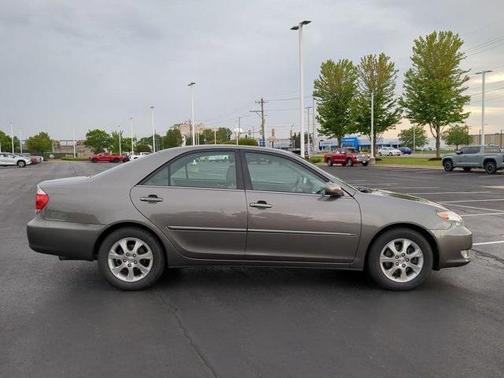 2005 Toyota Camry XLE V6