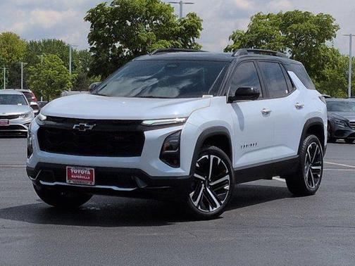 Polar White Tricoat 2026 Chevrolet Equinox FWD RS