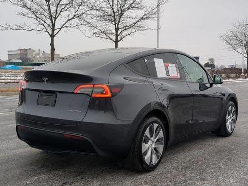 2024 Tesla Model Y Long Range Dual Motor All-Wheel Drive