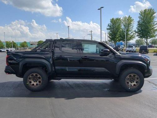 2025 Toyota Tacoma Hybrid Trailhunter