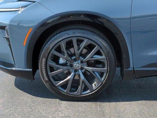 Storm Cloud 2025 Toyota Crown Signia Limited