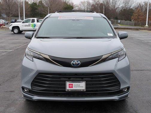 Cement 2024 Toyota Sienna Woodland Edition