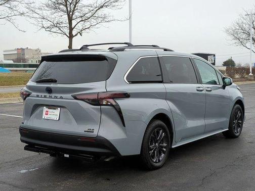 2024 Toyota Sienna Woodland Edition