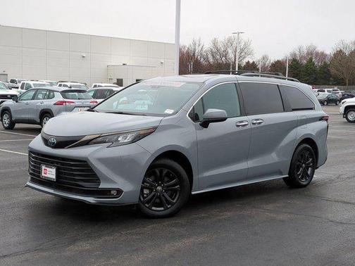 Cement 2024 Toyota Sienna Woodland Edition