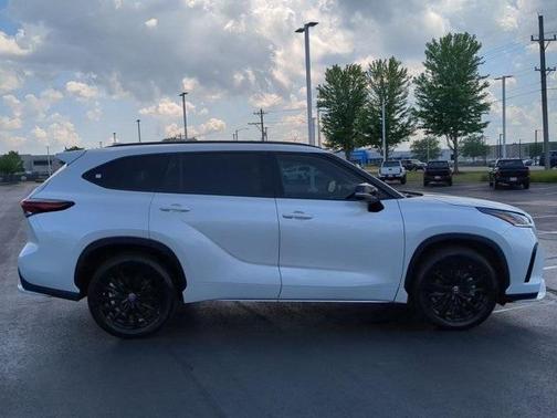 2024 Toyota Highlander XSE