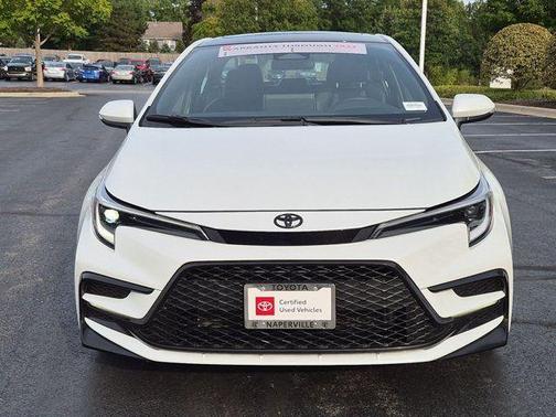 Wind Chill Pearl/Midnight Black Metallic 2026 Toyota Corolla XSE